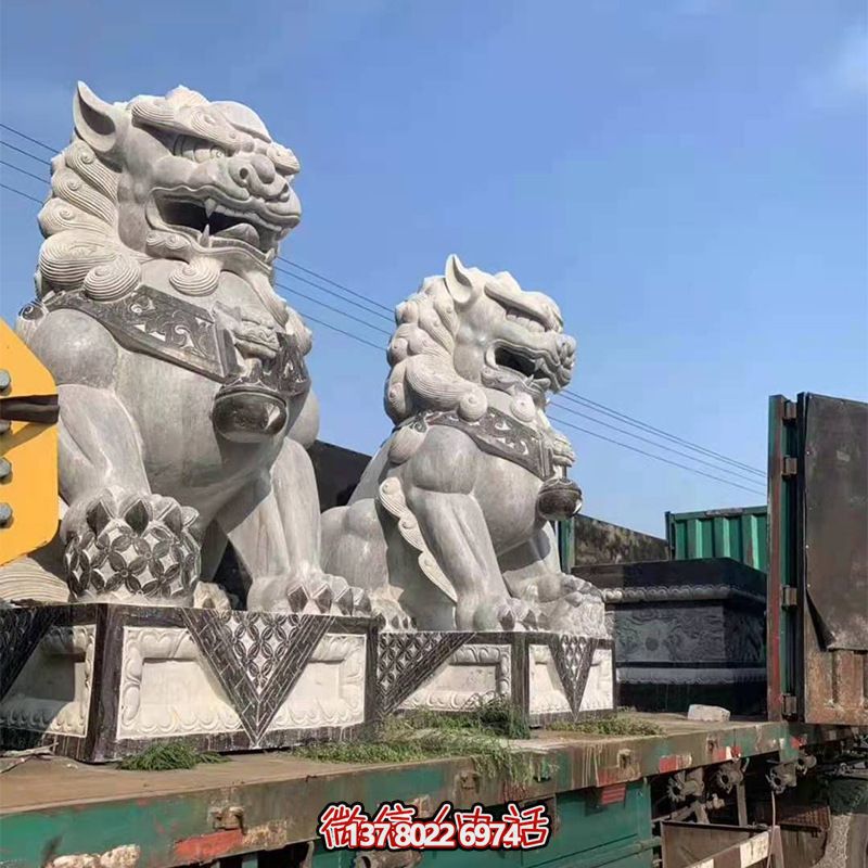 青石制大型仿真獅子雕塑,為鎮(zhèn)宅增添獨特魅力 青石制大型仿真獅子雕塑,為鎮(zhèn)宅增添獨特魅力