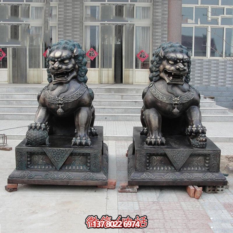 庭院大型青石一對(duì)看門(mén)的獅子雕塑